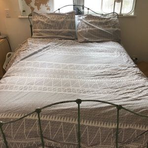 Duvet cover and pillow cases!